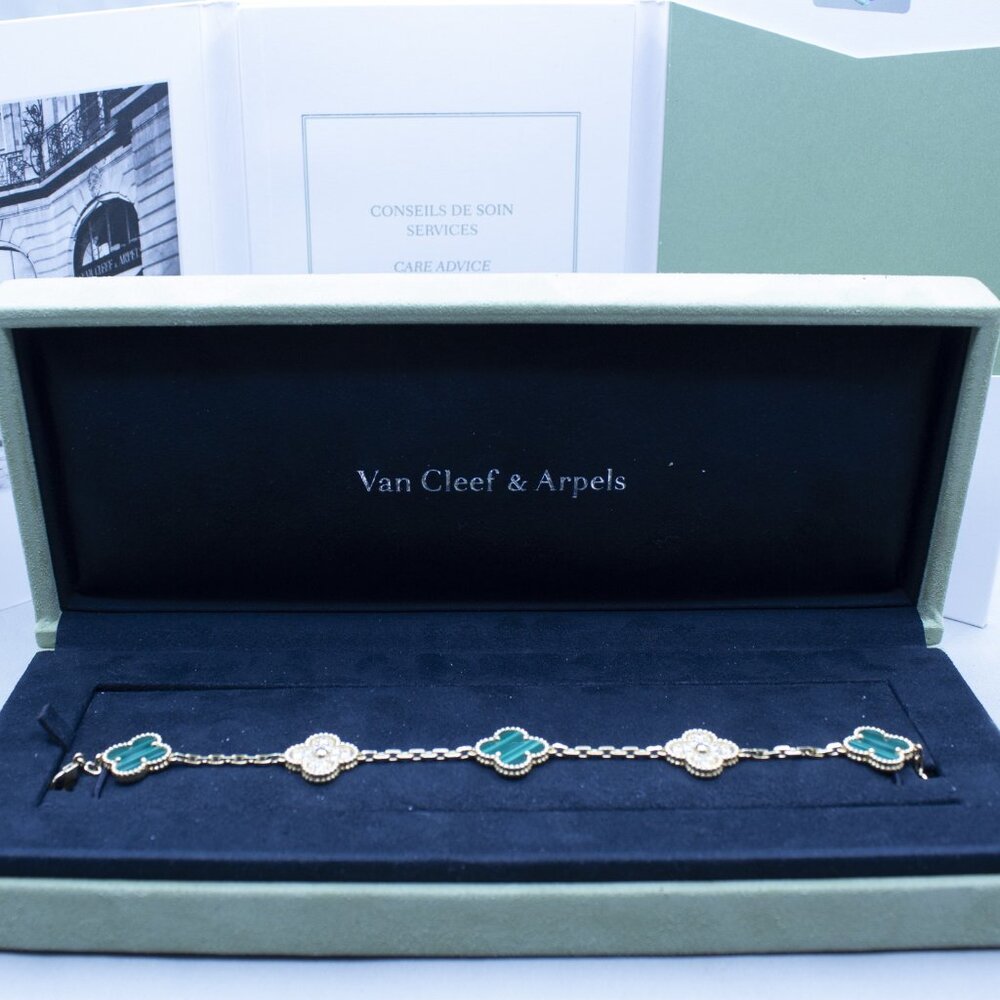 Van Cleef & Arpels Yellow Gold Alhambra Diamond and Malachite Bracelet VCARO7GQ0 - Picture 2 of 7